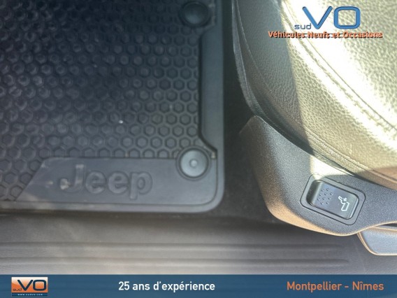 Aperçu de la photo 26 du véhicule JEEP COMPASS