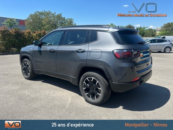 Aperçu de la photo 38 du véhicule JEEP COMPASS