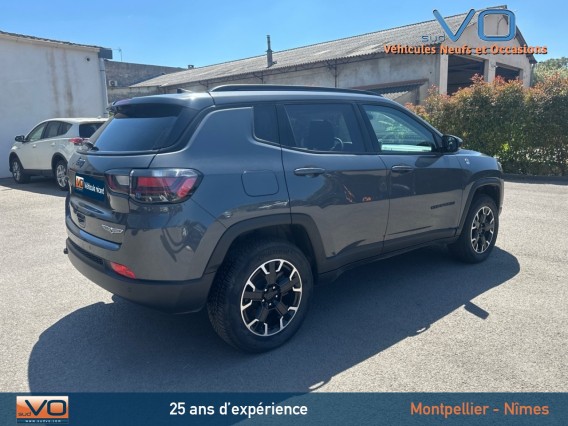 Aperçu de la photo 40 du véhicule JEEP COMPASS