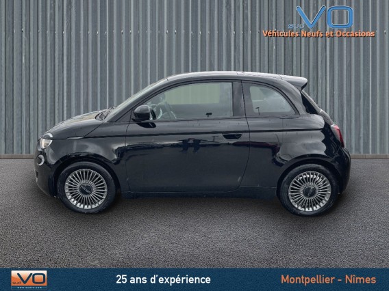 Aperçu de la photo 4 du véhicule FIAT 500e BERLINE MY22 SERIE 1 STEP 2
