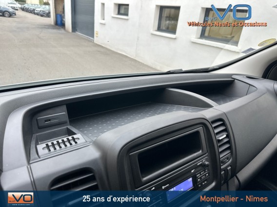 Aperçu de la photo 12 du véhicule RENAULT TRAFIC COMBI