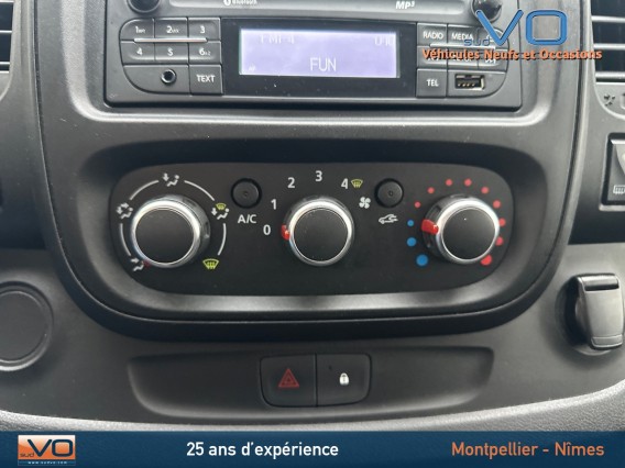 Aperçu de la photo 16 du véhicule RENAULT TRAFIC COMBI