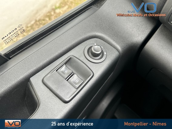 Aperçu de la photo 19 du véhicule RENAULT TRAFIC COMBI