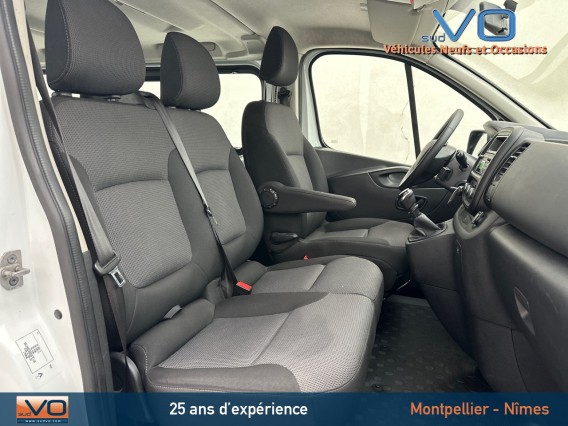 Aperçu de la photo 28 du véhicule RENAULT TRAFIC COMBI