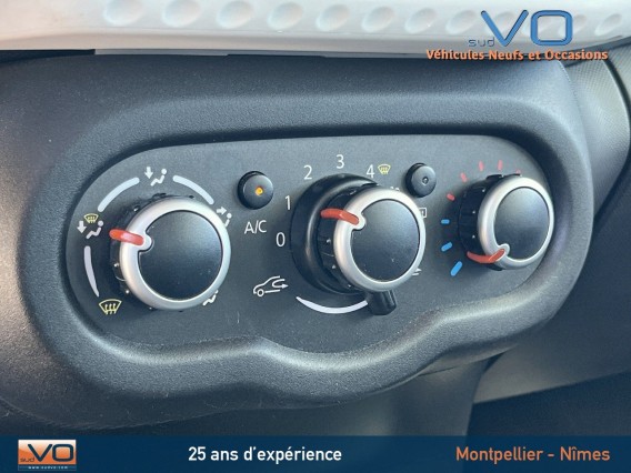 Aperçu de la photo 14 du véhicule RENAULT TWINGO III
