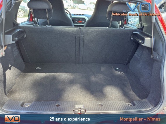 Aperçu de la photo 18 du véhicule RENAULT TWINGO III