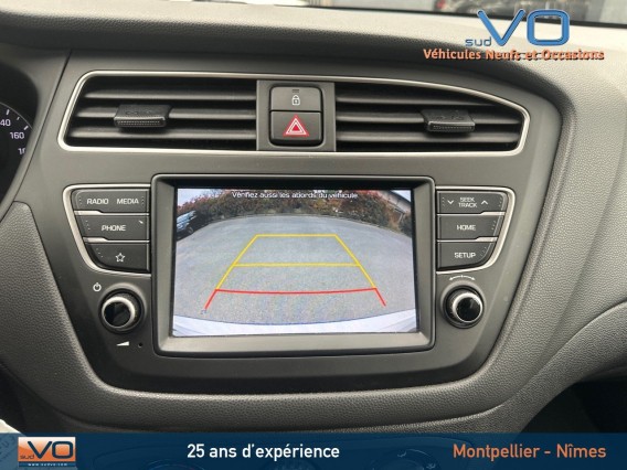 Aperçu de la photo 14 du véhicule HYUNDAI i20