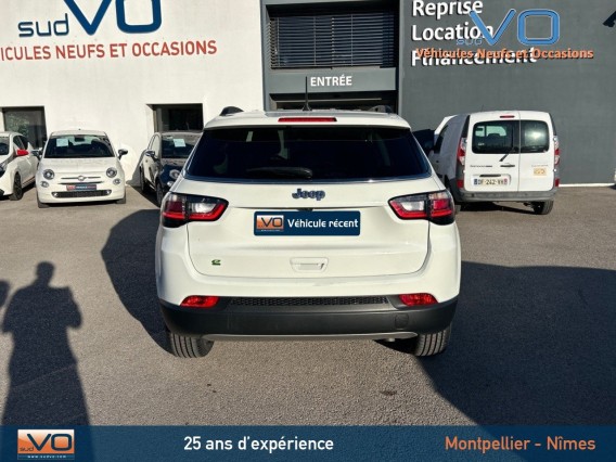 Aperçu de la photo 32 du véhicule JEEP COMPASS