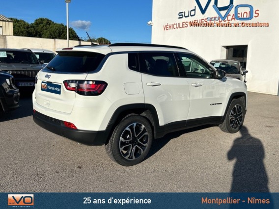 Aperçu de la photo 33 du véhicule JEEP COMPASS