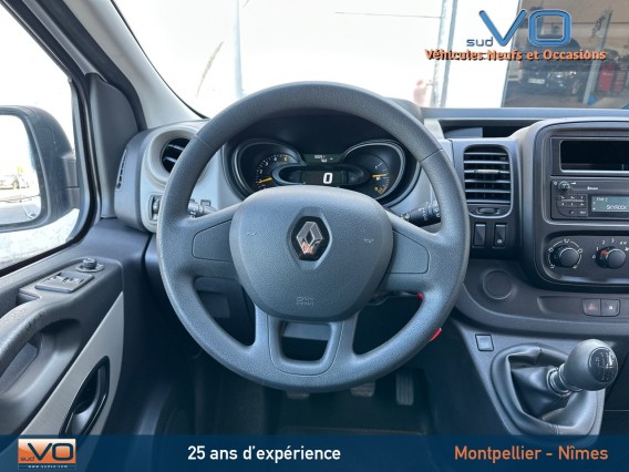Aperçu de la photo 10 du véhicule RENAULT TRAFIC COMBI