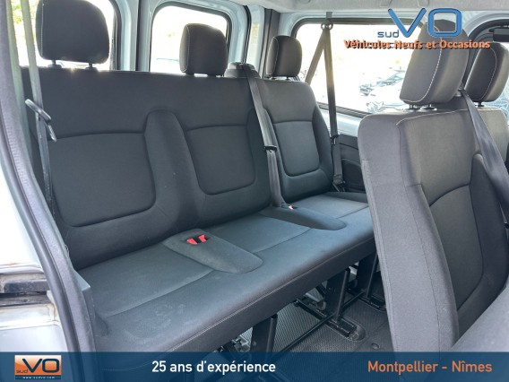 Aperçu de la photo 16 du véhicule RENAULT TRAFIC COMBI