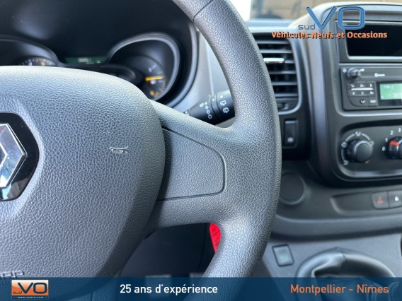 Aperçu de la photo 21 du véhicule RENAULT TRAFIC COMBI