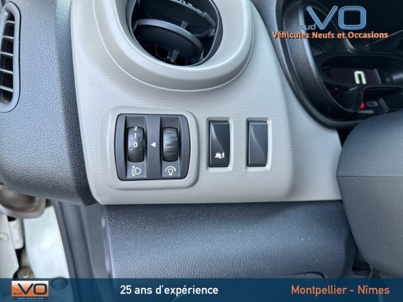Aperçu de la photo 23 du véhicule RENAULT TRAFIC COMBI