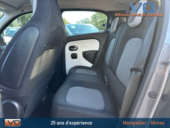Aperçu de la photo 21 du véhicule RENAULT TWINGO III