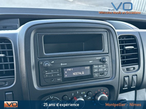Aperçu de la photo 12 du véhicule RENAULT TRAFIC COMBI