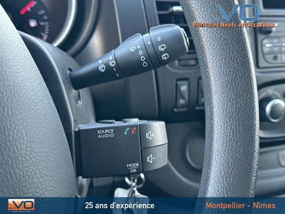 Aperçu de la photo 28 du véhicule RENAULT TRAFIC COMBI