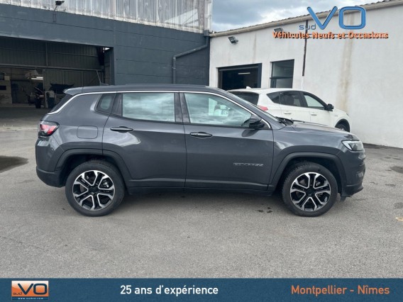 Aperçu de la photo 38 du véhicule JEEP COMPASS