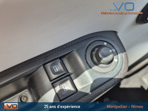 Aperçu de la photo 14 du véhicule RENAULT TWINGO III