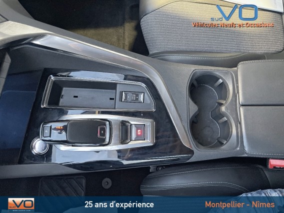 Aperçu de la photo 18 du véhicule PEUGEOT 3008