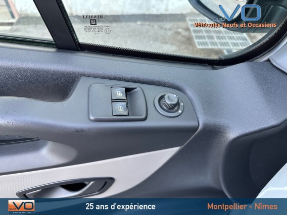 Aperçu de la photo 12 du véhicule RENAULT TRAFIC COMBI