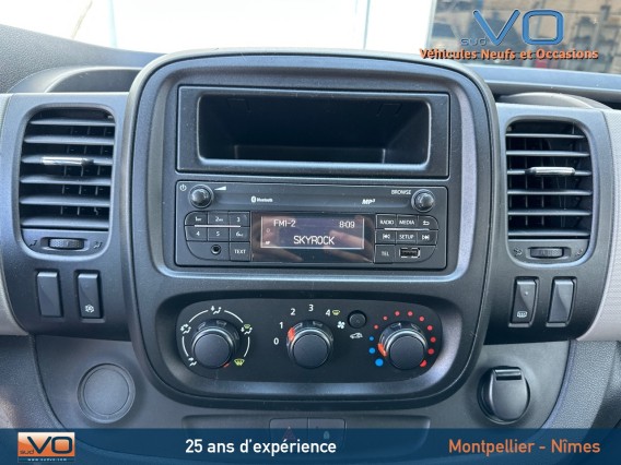 Aperçu de la photo 13 du véhicule RENAULT TRAFIC COMBI