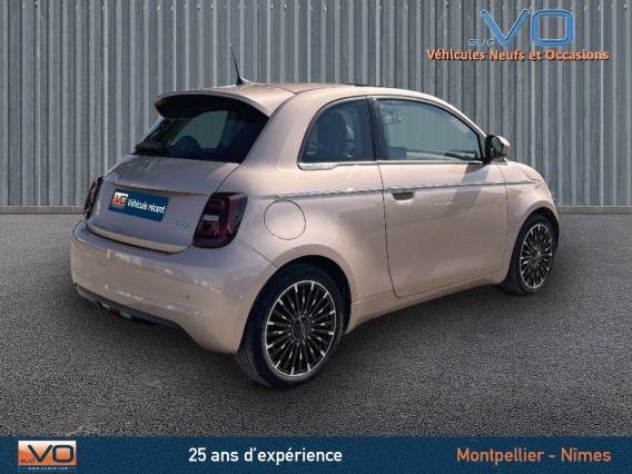 Aperçu de la photo 7 du véhicule FIAT 500e BERLINE
