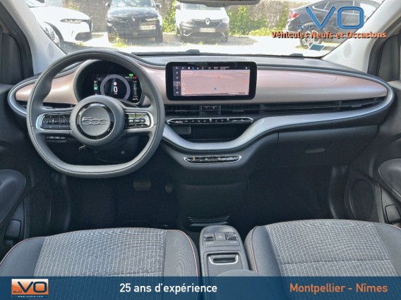 Aperçu de la photo 9 du véhicule FIAT 500e BERLINE
