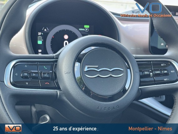 Aperçu de la photo 15 du véhicule FIAT 500e BERLINE