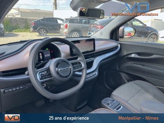 Aperçu de la photo 20 du véhicule FIAT 500e BERLINE