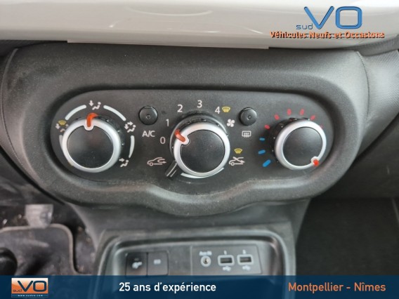 Aperçu de la photo 14 du véhicule RENAULT TWINGO III