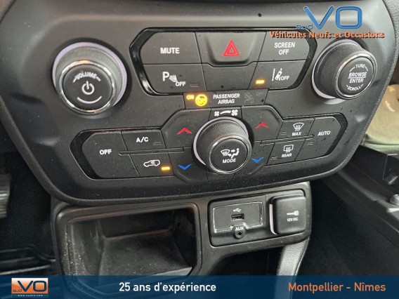 Aperçu de la photo 14 du véhicule JEEP RENEGADE
