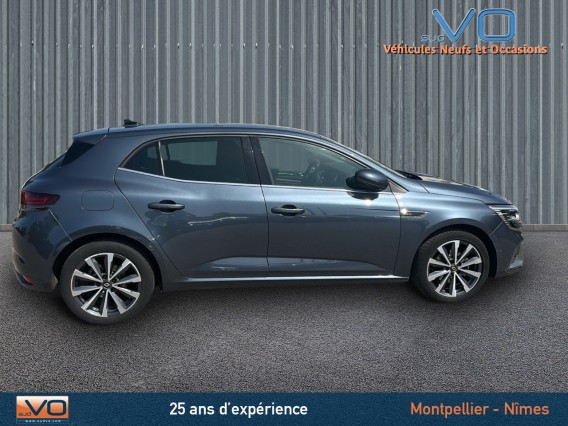 Aperçu de la photo 8 du véhicule RENAULT MEGANE IV BERLINE