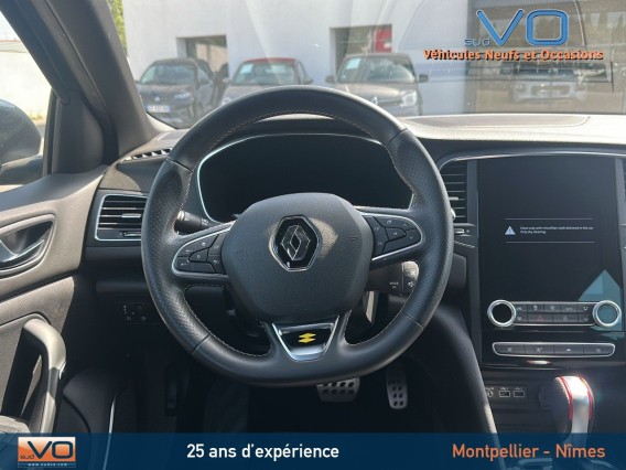 Aperçu de la photo 10 du véhicule RENAULT MEGANE IV BERLINE
