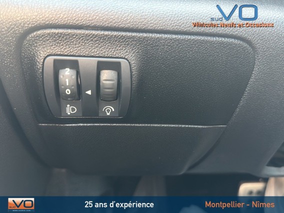 Aperçu de la photo 13 du véhicule RENAULT MEGANE IV BERLINE