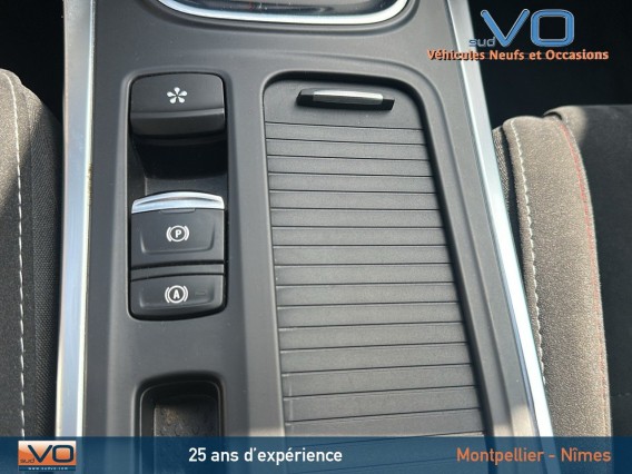 Aperçu de la photo 24 du véhicule RENAULT MEGANE IV BERLINE