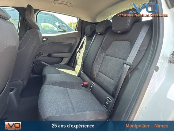 Aperçu de la photo 17 du véhicule RENAULT CLIO V