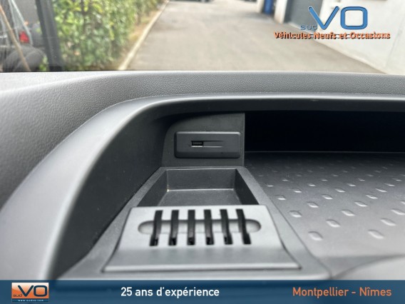 Aperçu de la photo 13 du véhicule RENAULT TRAFIC COMBI