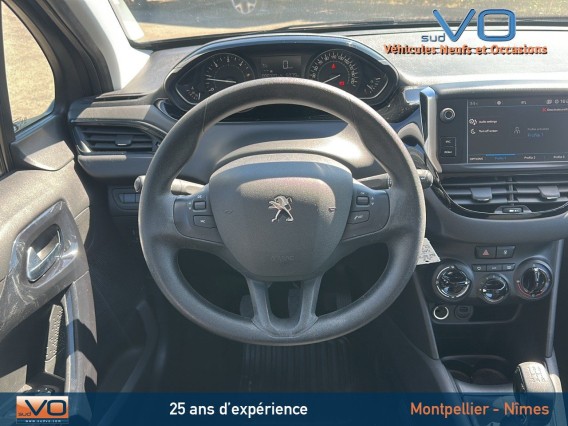 Aperçu de la photo 10 du véhicule PEUGEOT 208