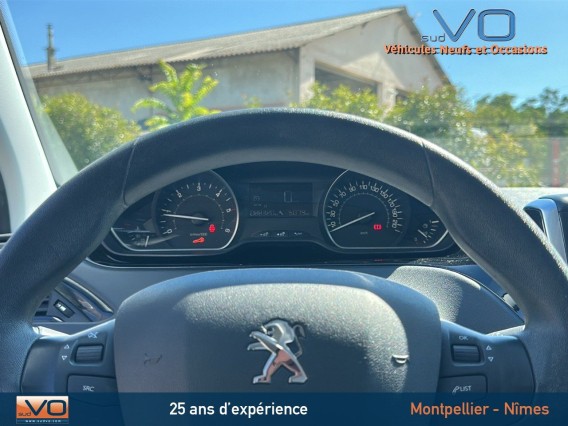 Aperçu de la photo 11 du véhicule PEUGEOT 208
