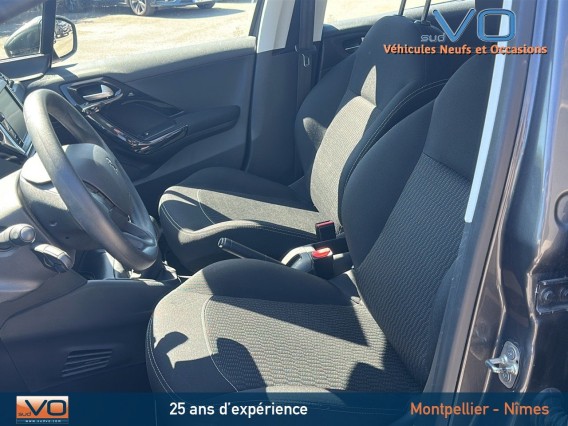 Aperçu de la photo 16 du véhicule PEUGEOT 208