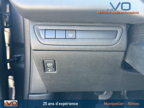 Aperçu de la photo 23 du véhicule PEUGEOT 208