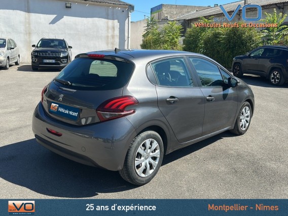 Aperçu de la photo 35 du véhicule PEUGEOT 208