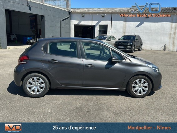 Aperçu de la photo 36 du véhicule PEUGEOT 208