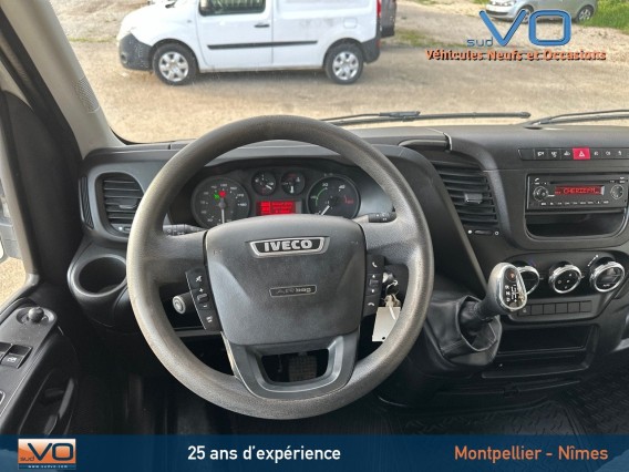 Aperçu de la photo 7 du véhicule IVECO DAILY CHASSIS CABINE