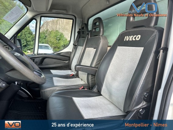 Aperçu de la photo 14 du véhicule IVECO DAILY CHASSIS CABINE
