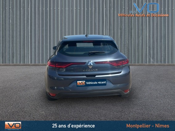 Aperçu de la photo 6 du véhicule RENAULT MEGANE IV BERLINE