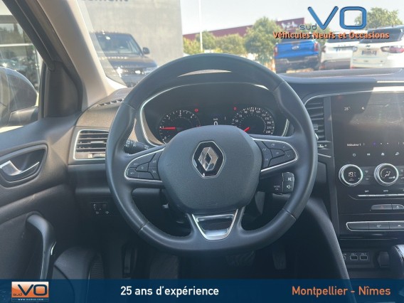Aperçu de la photo 10 du véhicule RENAULT MEGANE IV BERLINE