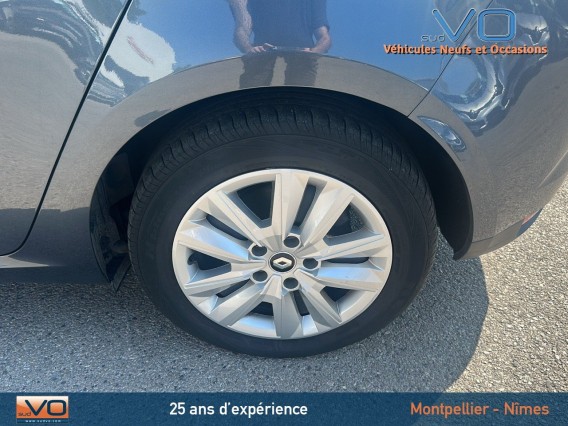 Aperçu de la photo 19 du véhicule RENAULT MEGANE IV BERLINE