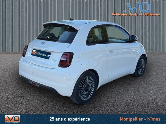 Aperçu de la photo 7 du véhicule FIAT 500e BERLINE