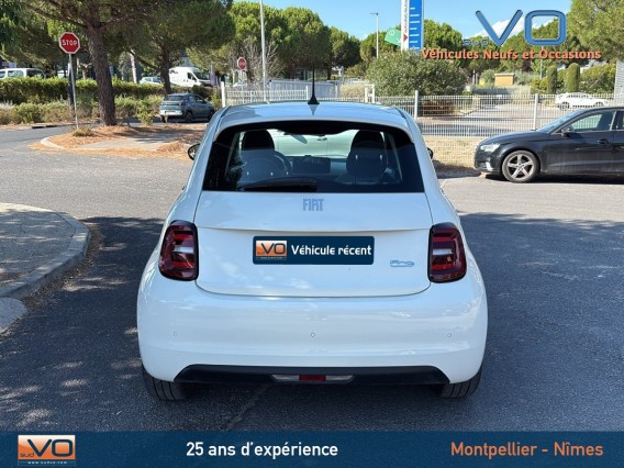 Aperçu de la photo 29 du véhicule FIAT 500e BERLINE